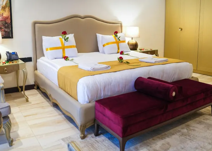 Al- Abasly Suites