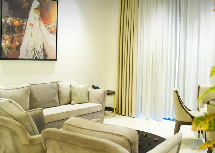 Al- Abasly Suites